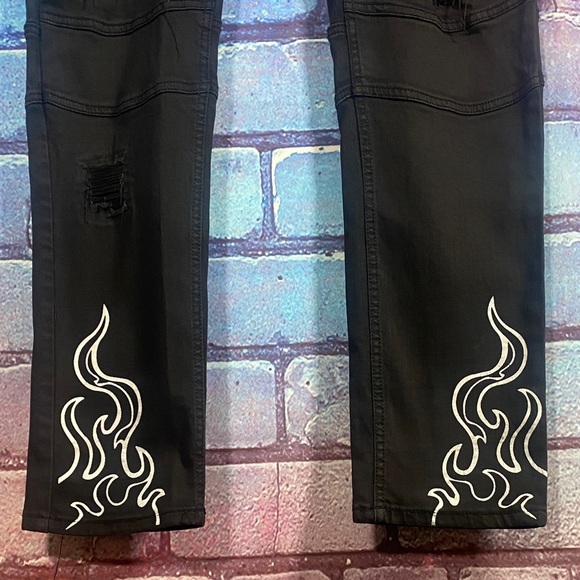 Makobi Men’s Jeans Denim 36x32 Black Flames Lightning Distressed Skinny Fit - Picture 3 of 12